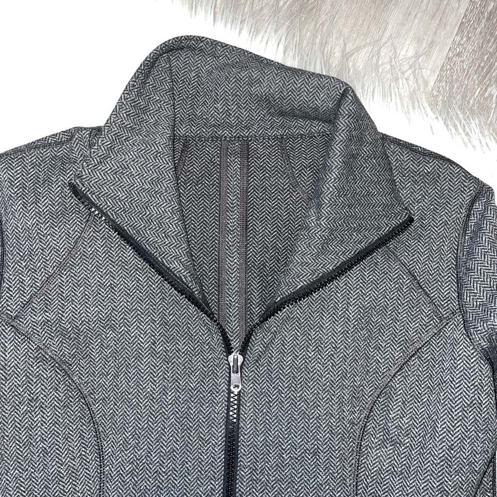 Calia by Carrie Underwood Gray Printed Zip Up - Picture 2 of 7